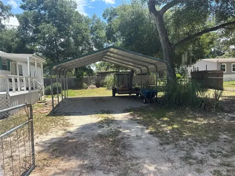 2695 NE 147th Court Silver Springs FL 34488