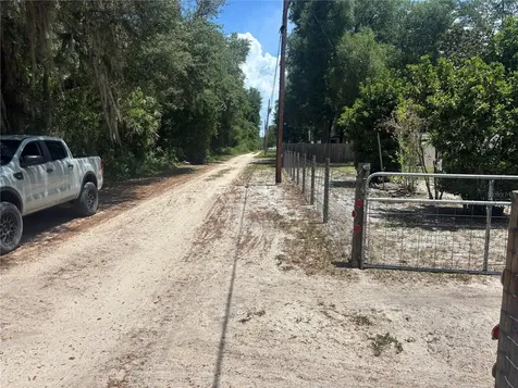 2695 NE 147th Court Silver Springs FL 34488