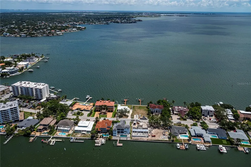 5812 Mariner Street Tampa FL 33609