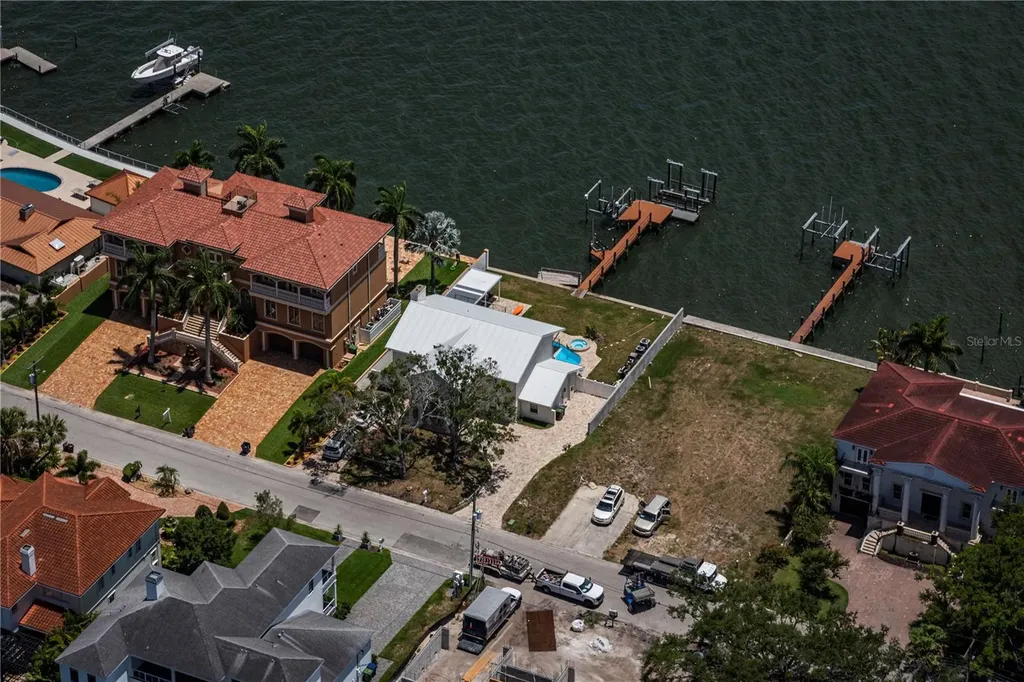 5812 Mariner Street Tampa FL 33609