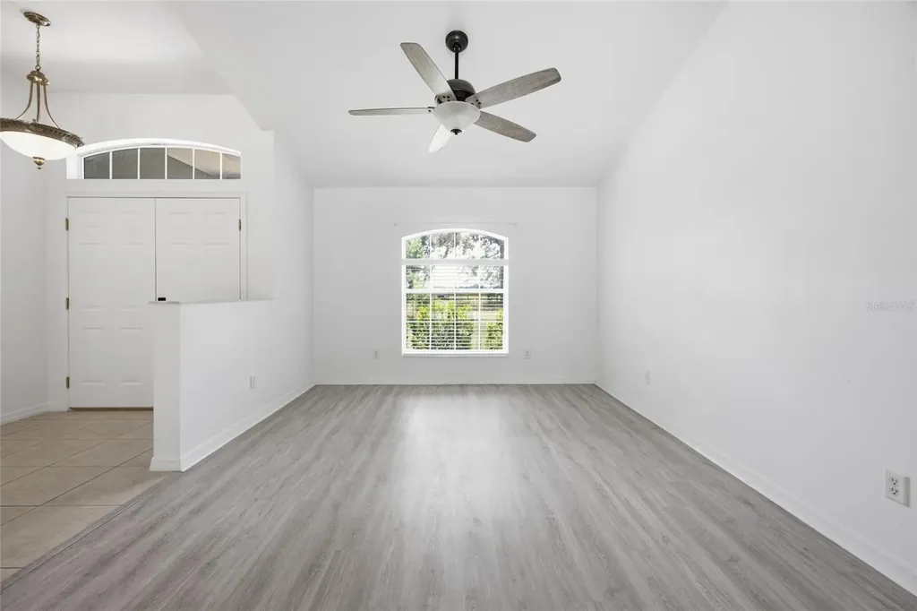 13911 SW 95th Street Dunnellon FL 34432