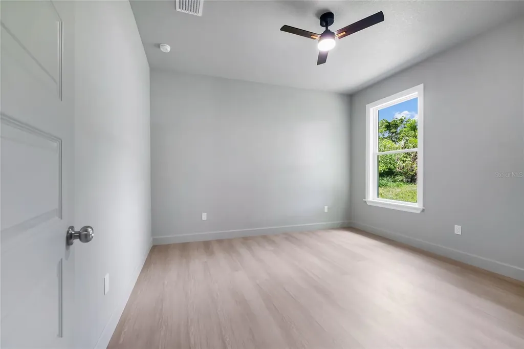 2034 E Grant Avenue Orlando FL 32806
