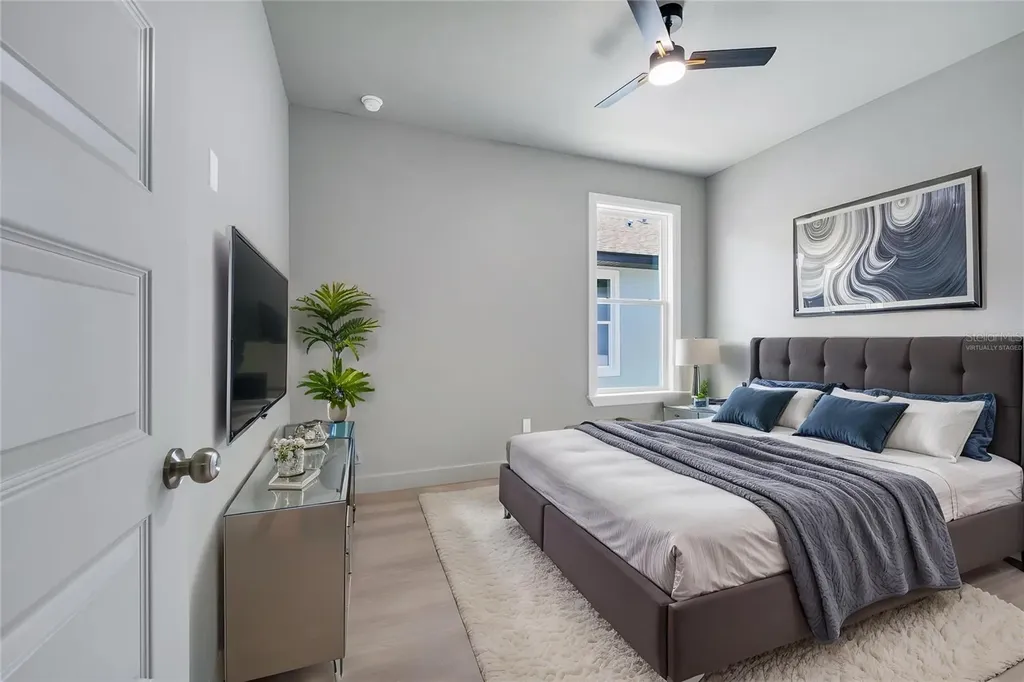 2034 E Grant Avenue Orlando FL 32806