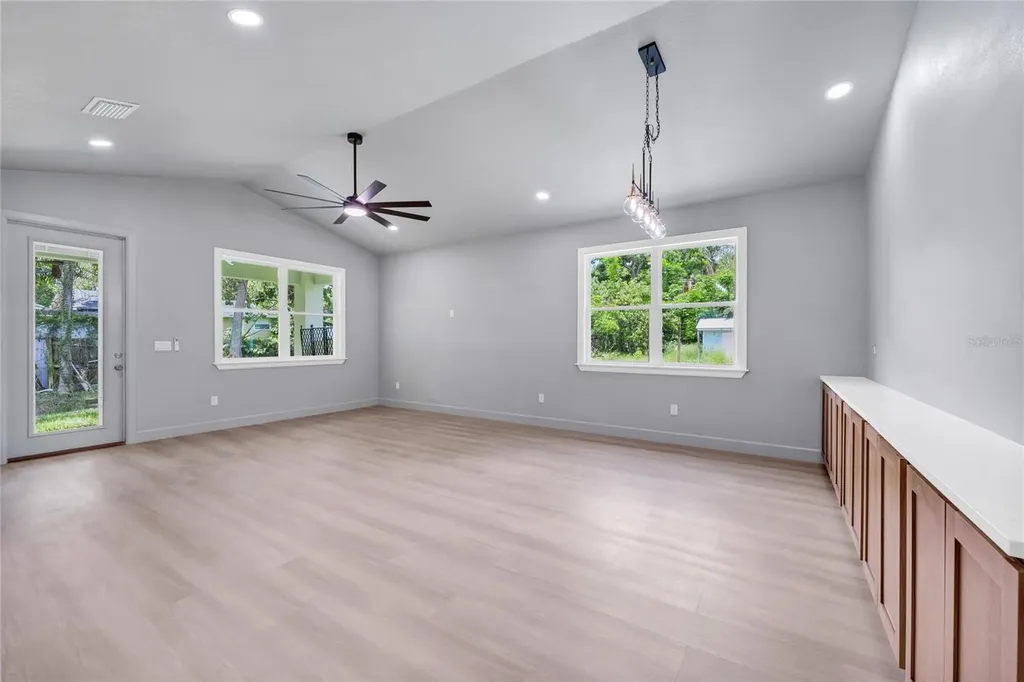2034 E Grant Avenue Orlando FL 32806