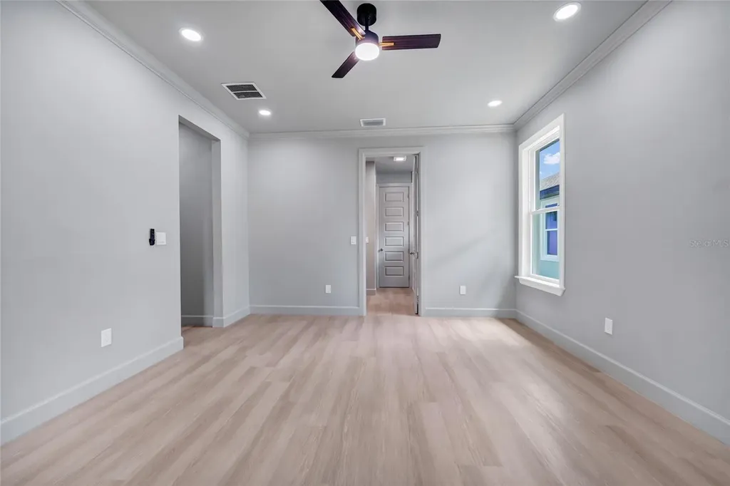 2034 E Grant Avenue Orlando FL 32806