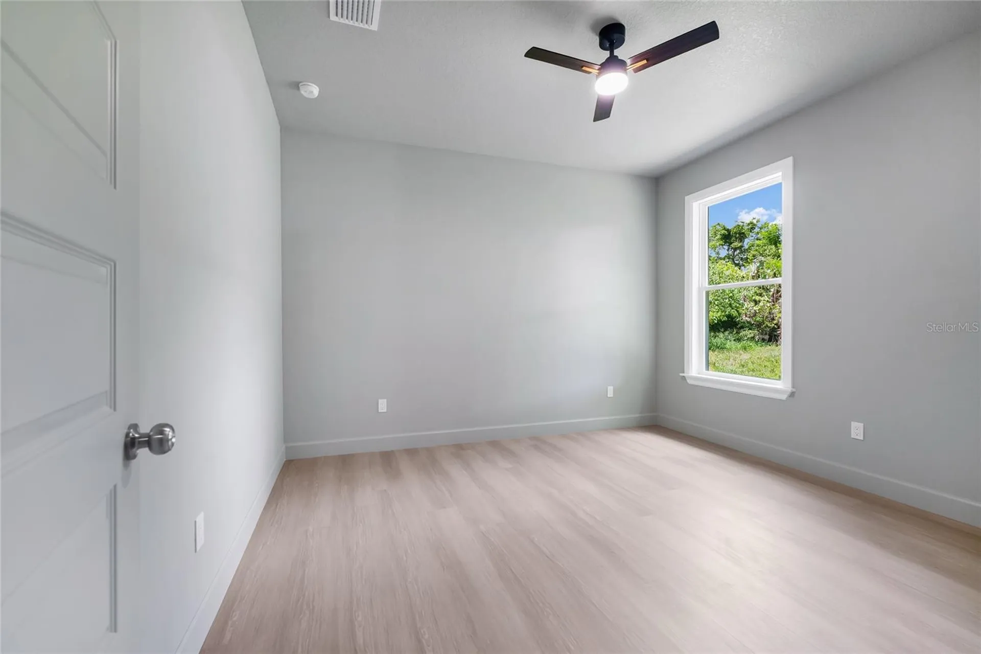 2034 E Grant Avenue Orlando FL 32806