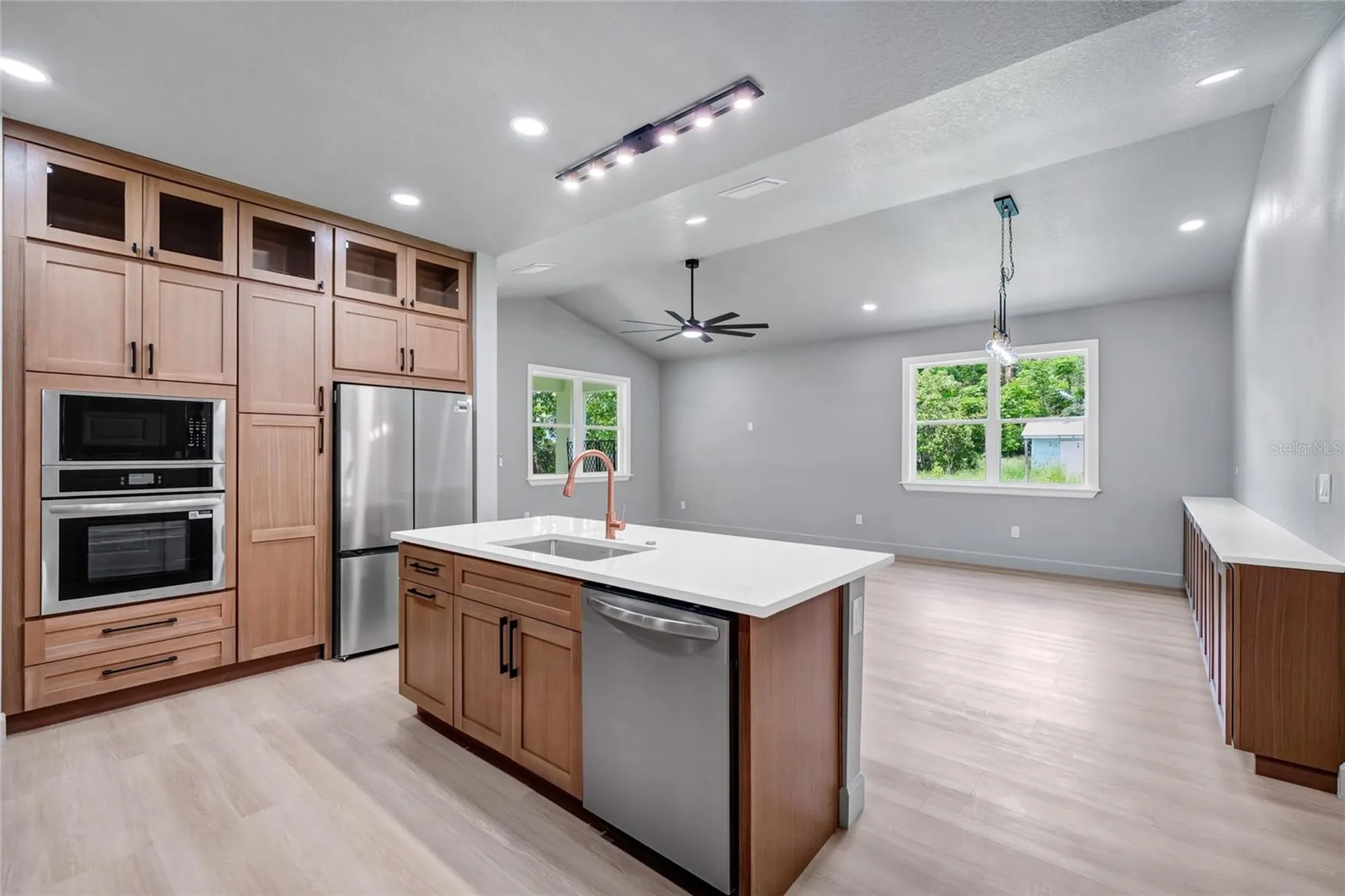 2034 E Grant Avenue Orlando FL 32806