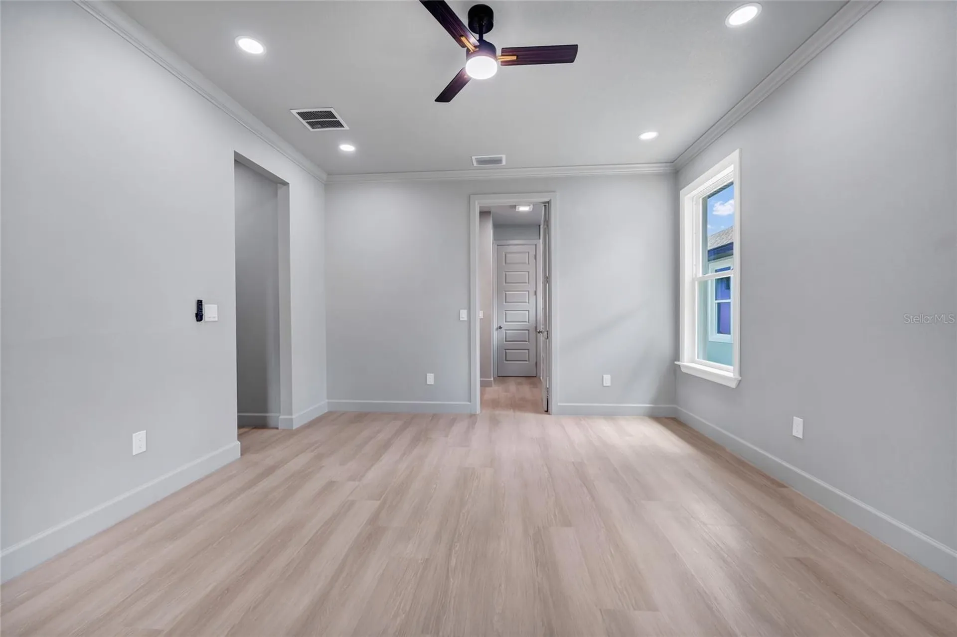 2034 E Grant Avenue Orlando FL 32806