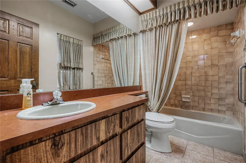 2160 Laurence Drive Clearwater FL 33764