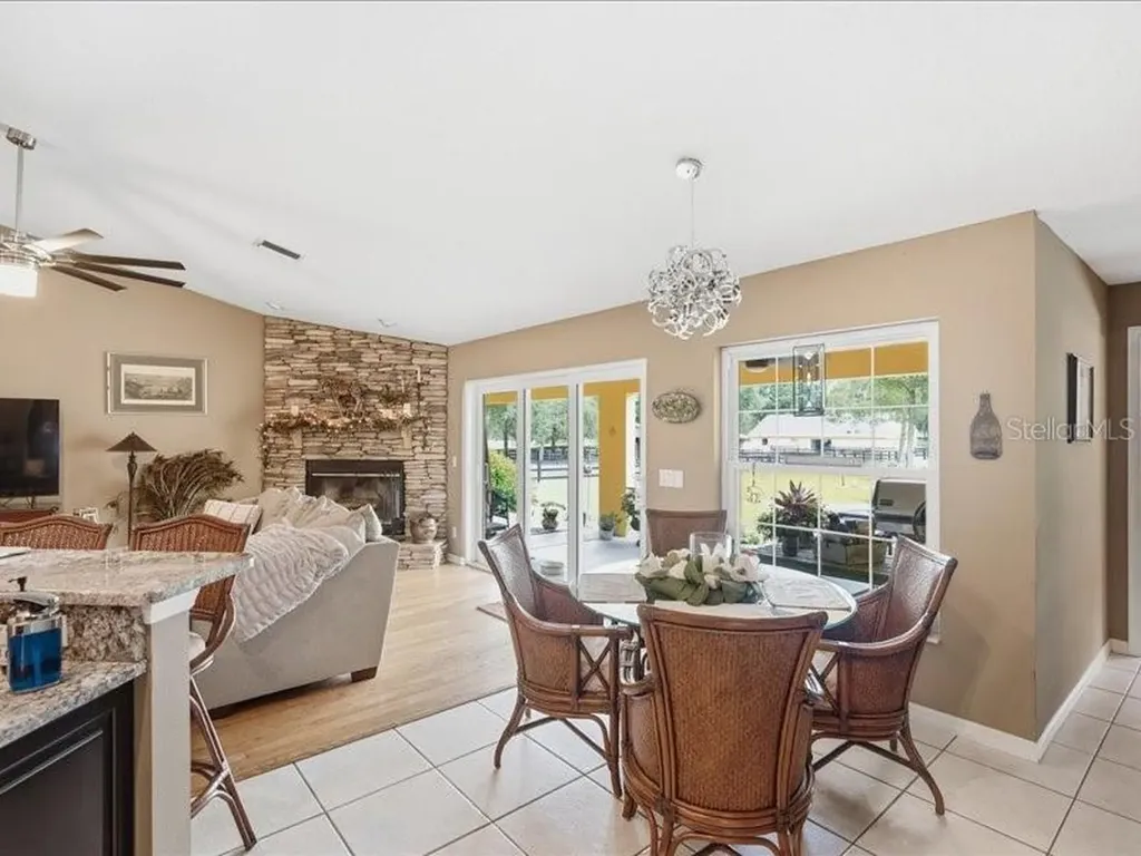 19950 SW 5th Place Dunnellon FL 34431