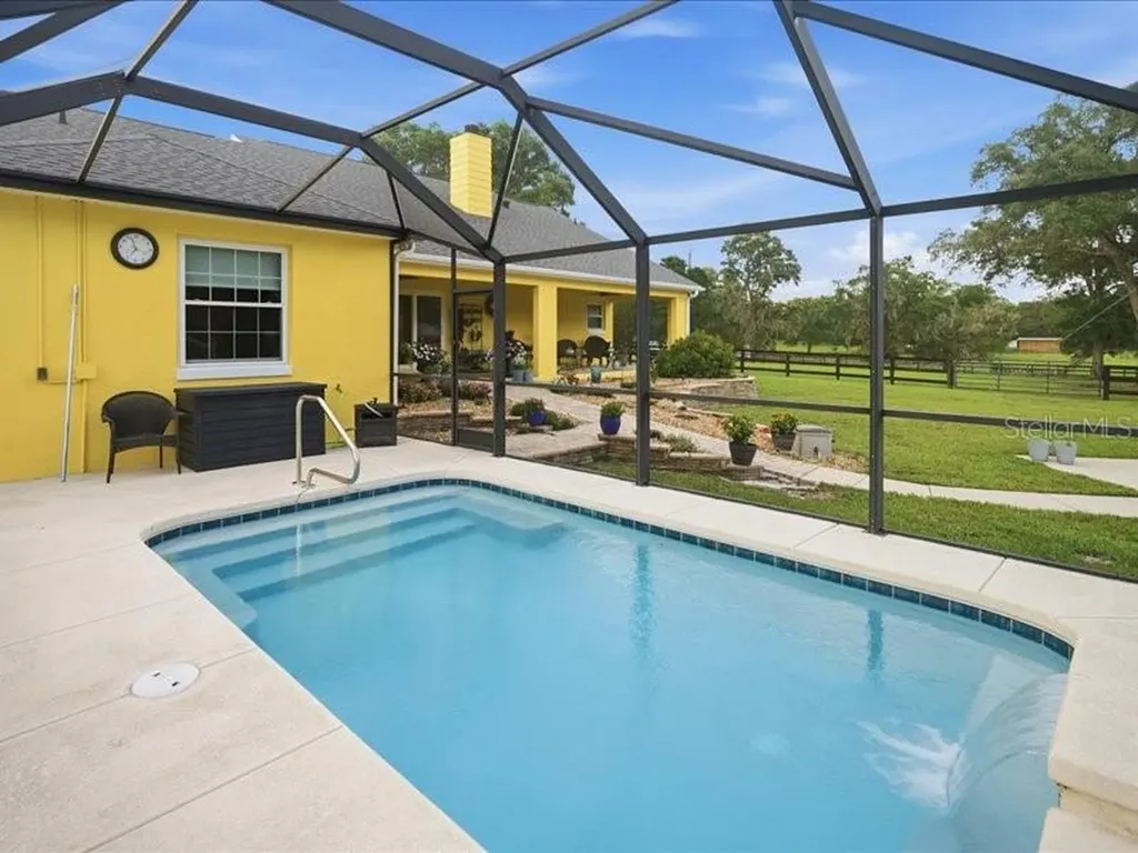 19950 SW 5th Place Dunnellon FL 34431