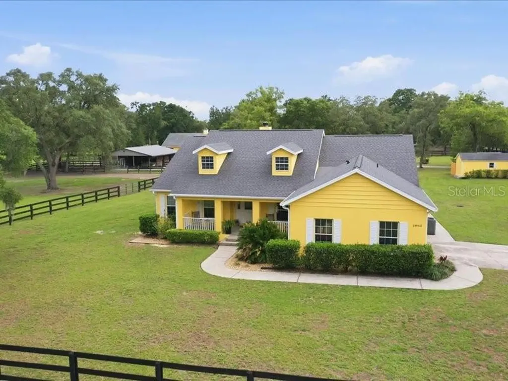 19950 SW 5th Place Dunnellon FL 34431