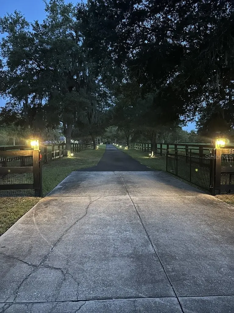 19950 SW 5th Place Dunnellon FL 34431