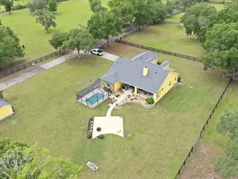 19950 SW 5th Place Dunnellon FL 34431