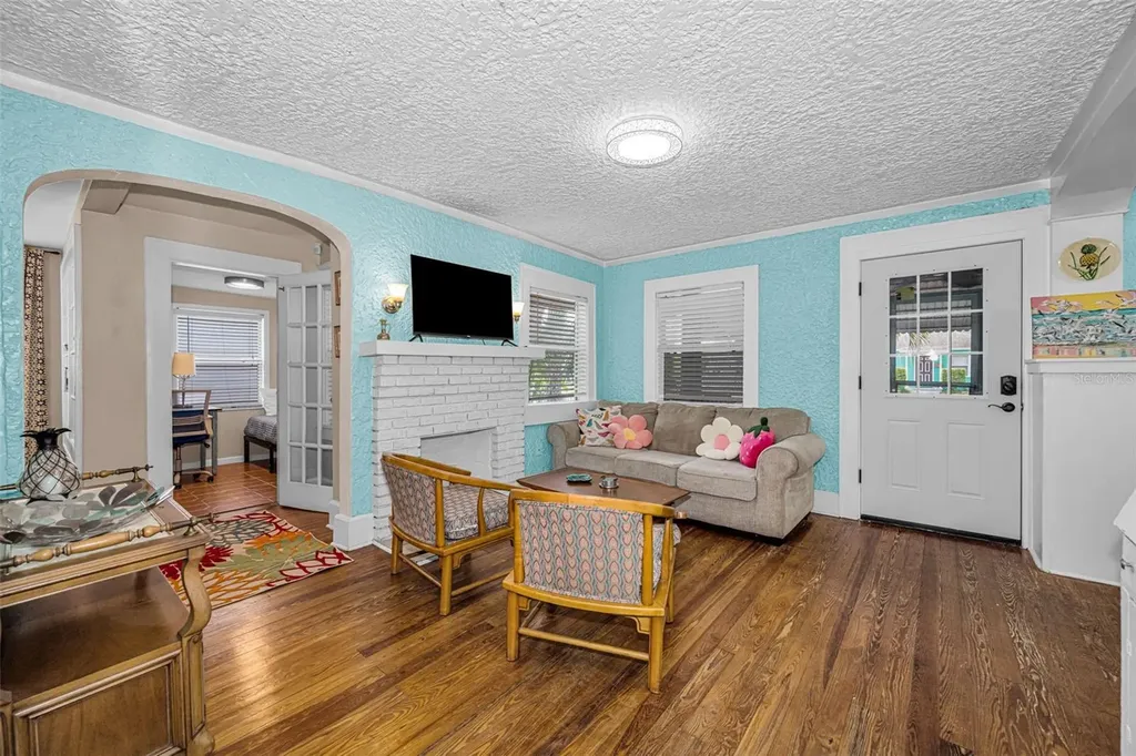 3829 2nd Avenue N St Petersburg FL 33713