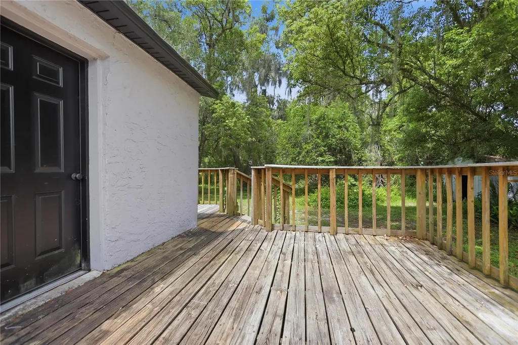 210 Winslow Avenue Deland FL 32724