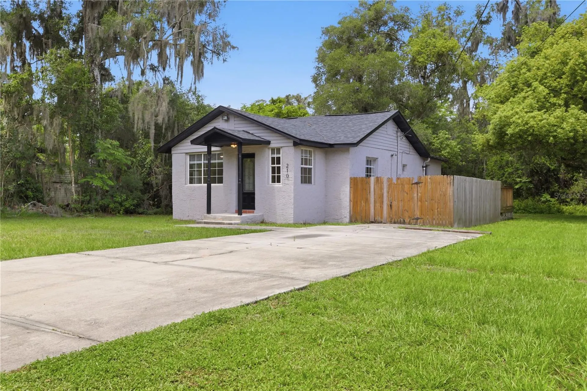 210 Winslow Avenue Deland FL 32724