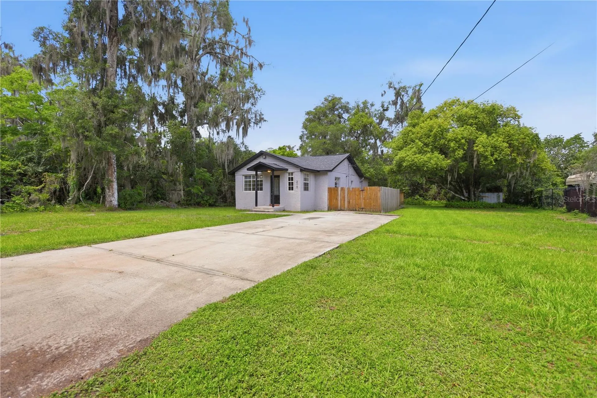 210 Winslow Avenue Deland FL 32724