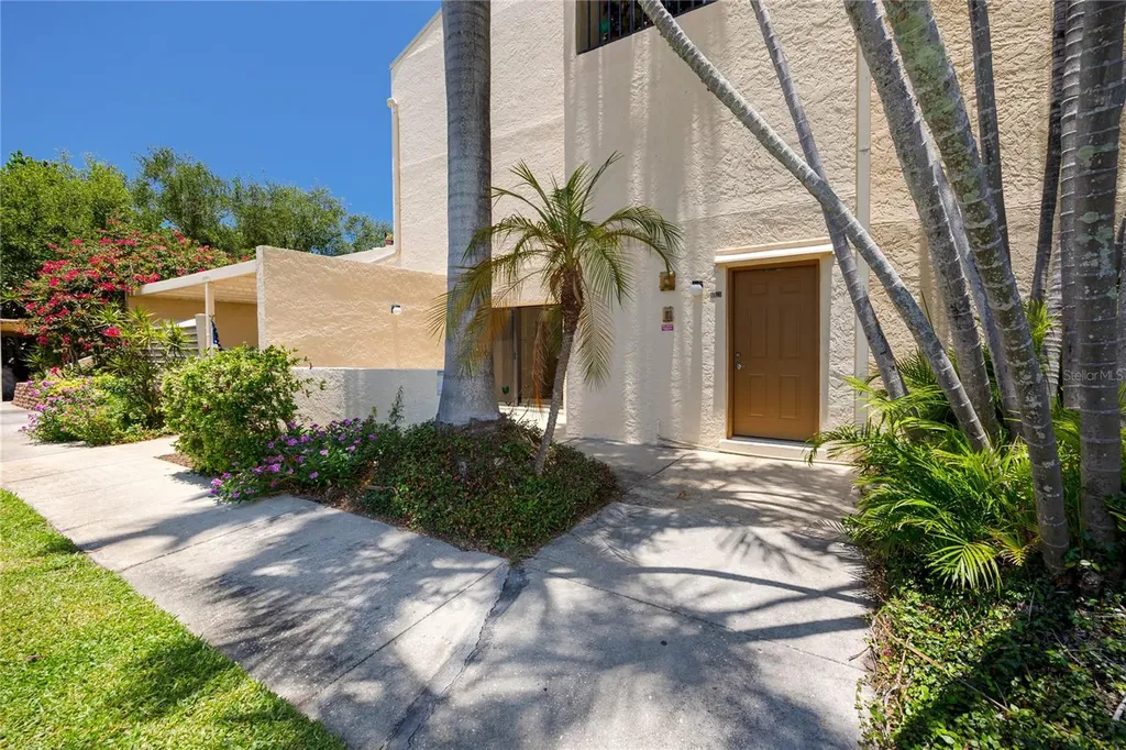 7510 Sunshine Skyway Lane S St Petersburg FL 33711
