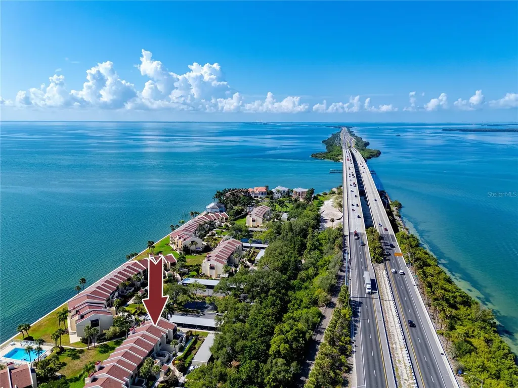 7510 Sunshine Skyway Lane S St Petersburg FL 33711