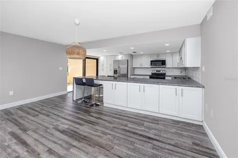 7510 Sunshine Skyway Lane S St Petersburg FL 33711