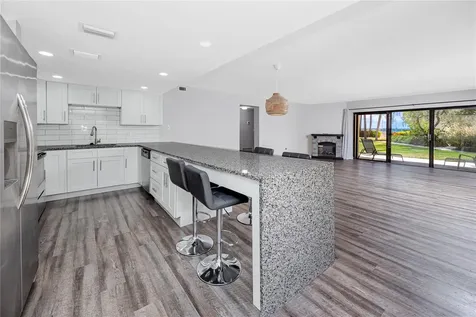 7510 Sunshine Skyway Lane S St Petersburg FL 33711