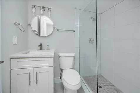 7510 Sunshine Skyway Lane S St Petersburg FL 33711