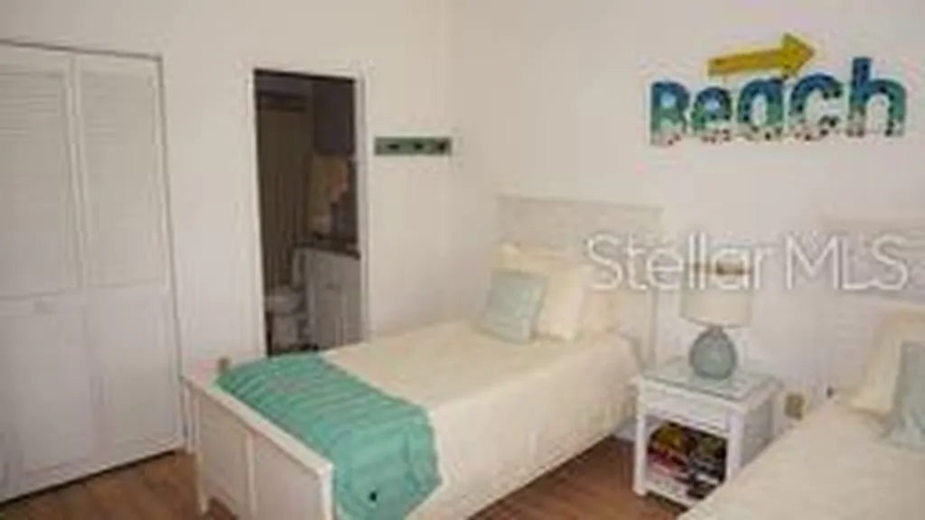 4606 Weybridge Sarasota FL 34235