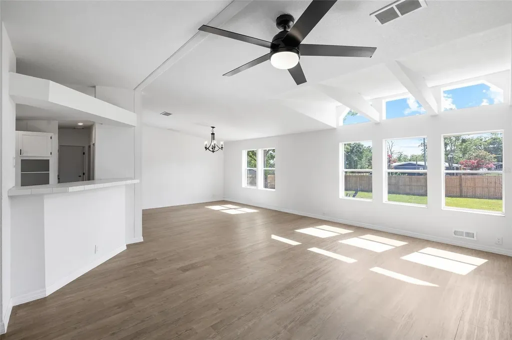 8531 Semmes Street Zephyrhills FL 33540