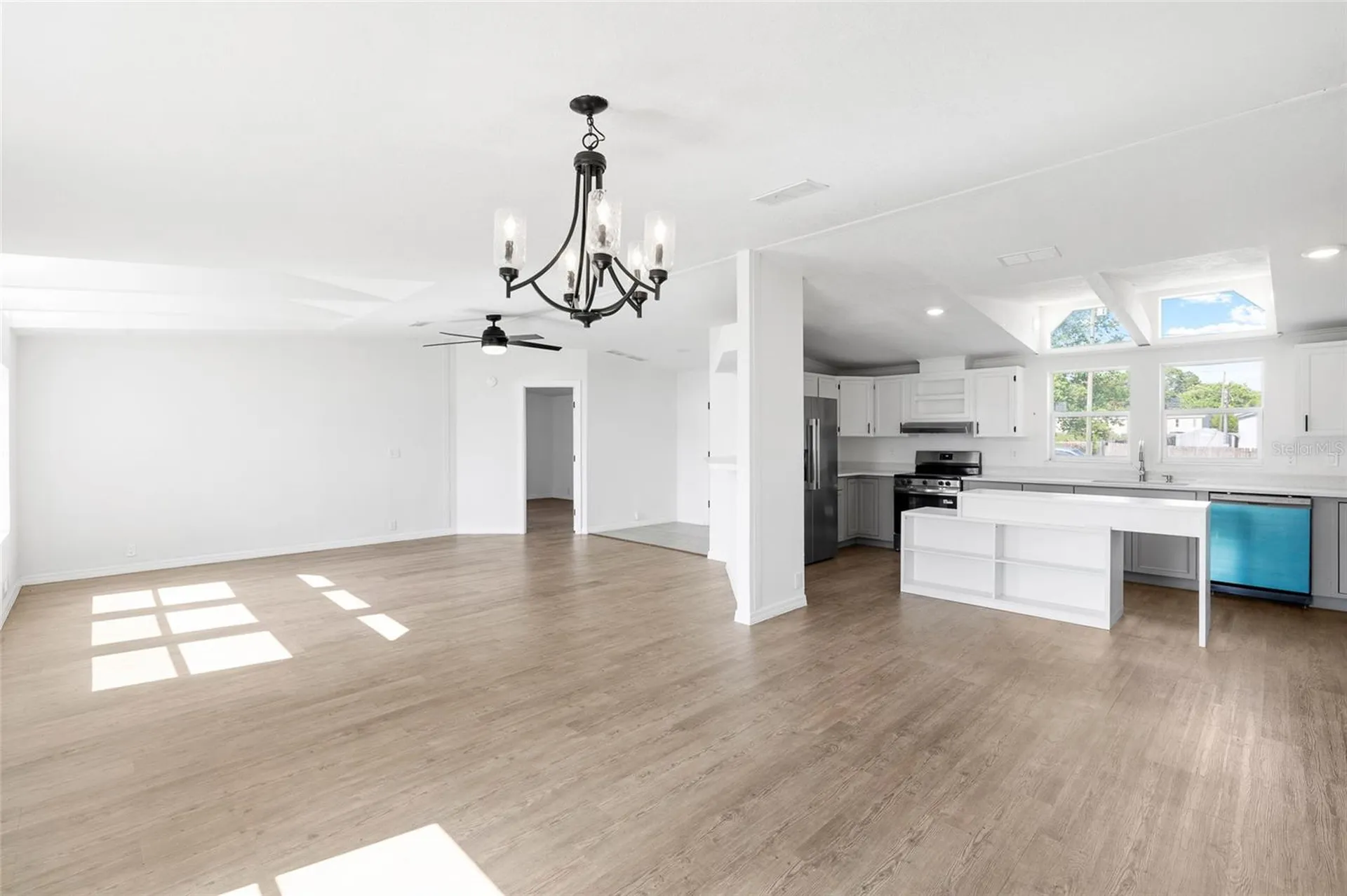 8531 Semmes Street Zephyrhills FL 33540