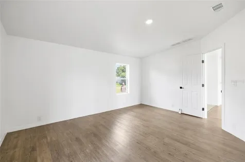 8531 Semmes Street Zephyrhills FL 33540