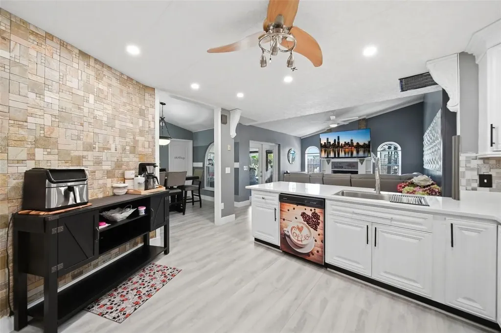 10120 Chesham Drive Orlando FL 32817