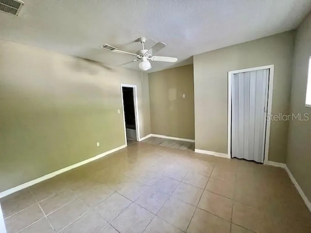 208 Coral Reef Circle Kissimmee FL 34743