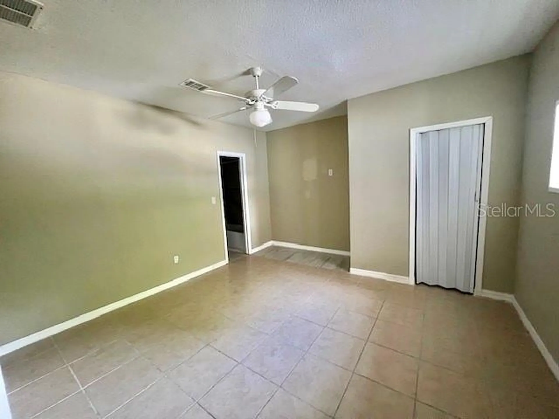 208 Coral Reef Circle Kissimmee FL 34743