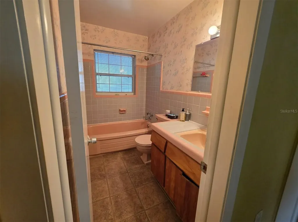 735 Overhill Road Deland FL 32720