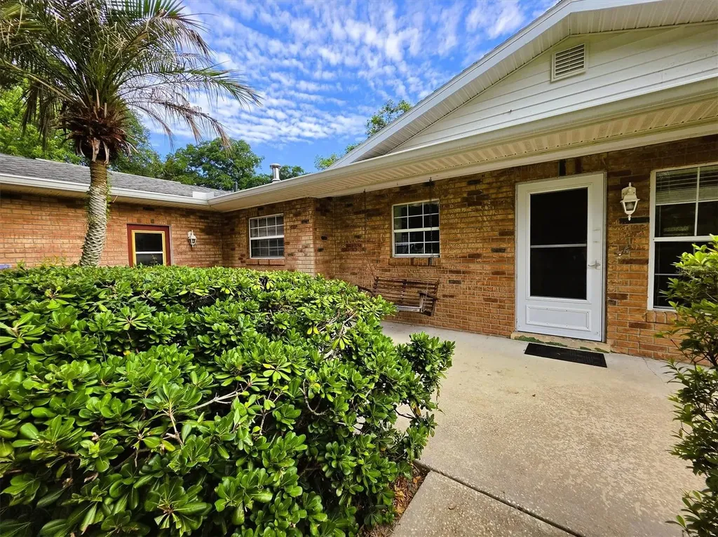 735 Overhill Road Deland FL 32720