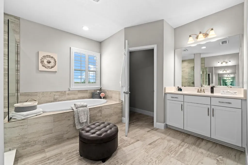 7631 Paradiso Drive Apollo Beach FL 33572