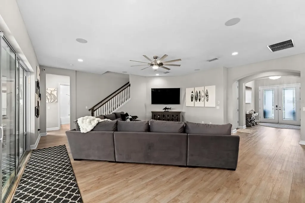 7631 Paradiso Drive Apollo Beach FL 33572