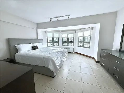 103 Avenida Jose De Diego San Juan PR 00911