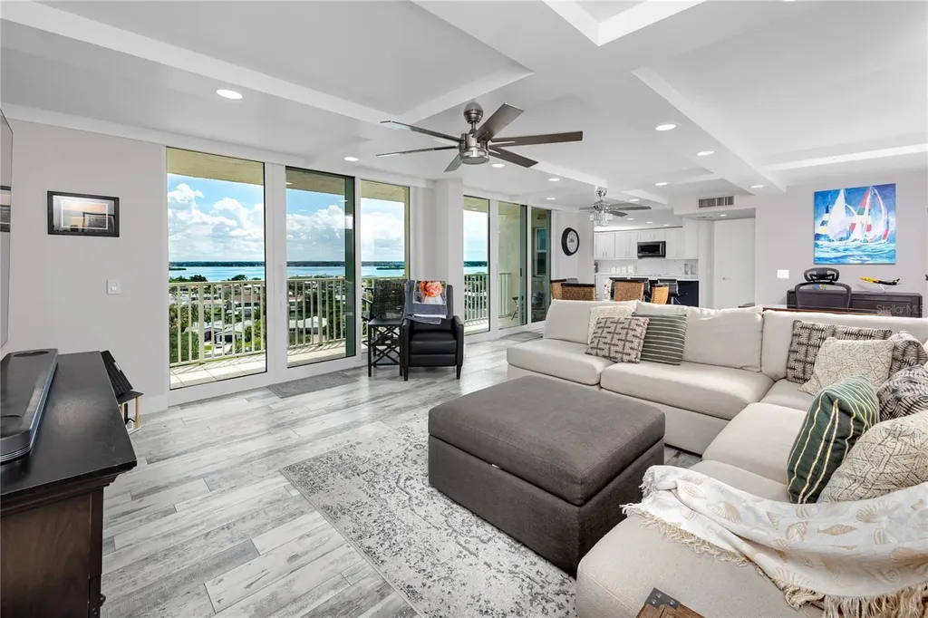 736 Island Way Clearwater Beach FL 33767