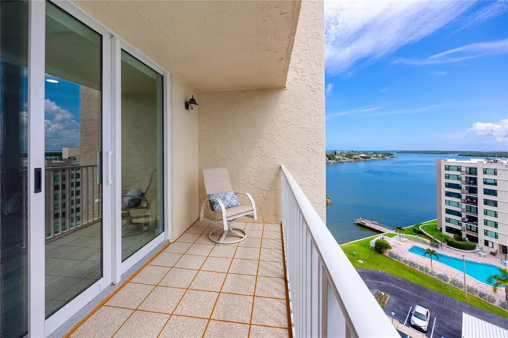 736 Island Way Clearwater Beach FL 33767