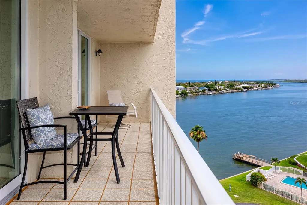 736 Island Way Clearwater Beach FL 33767
