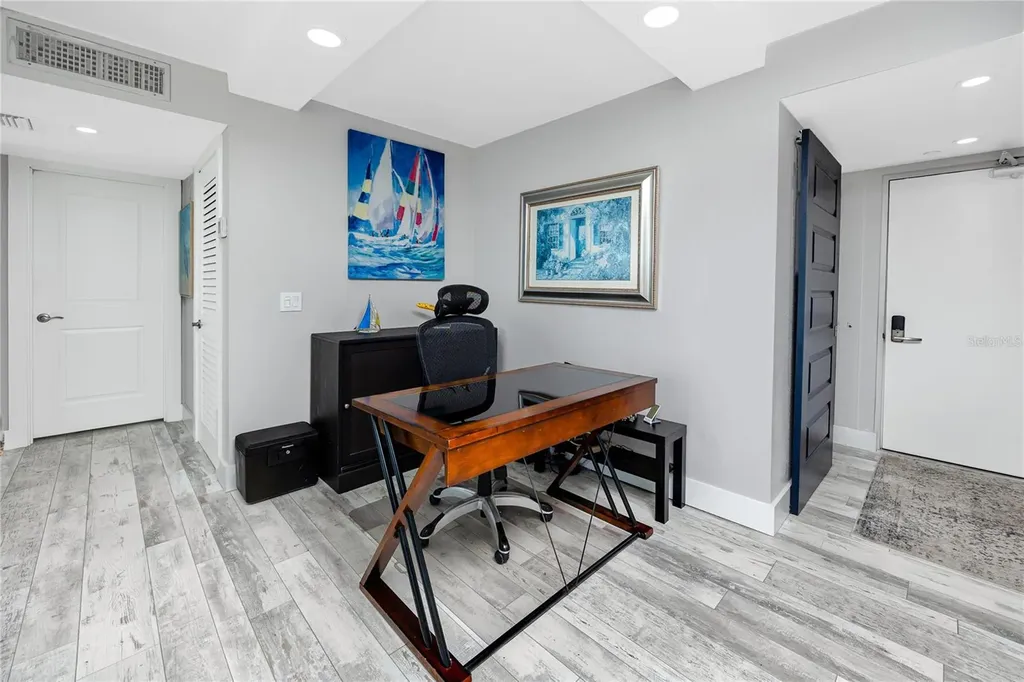 736 Island Way Clearwater Beach FL 33767