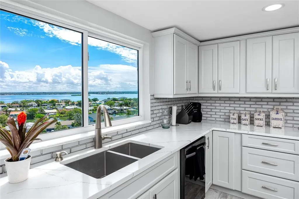 736 Island Way Clearwater Beach FL 33767