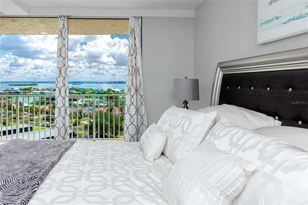 736 Island Way Clearwater Beach FL 33767