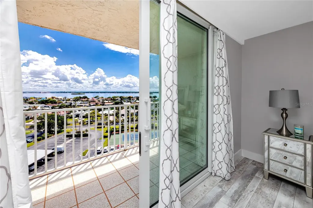 736 Island Way Clearwater Beach FL 33767