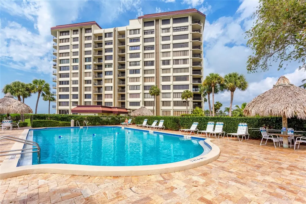 736 Island Way Clearwater Beach FL 33767