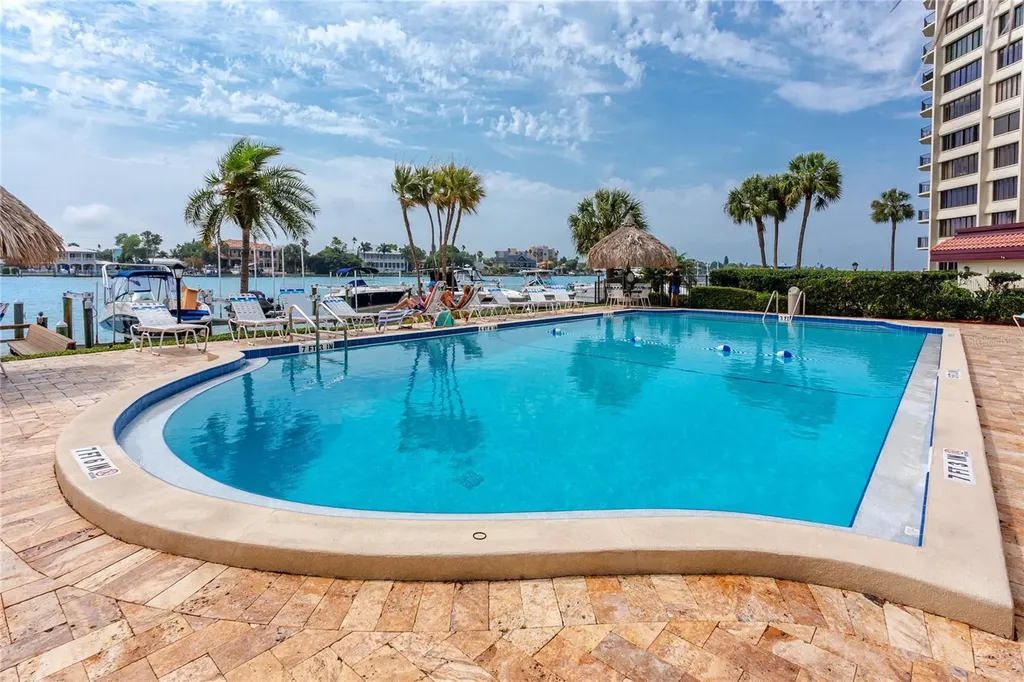 736 Island Way Clearwater Beach FL 33767