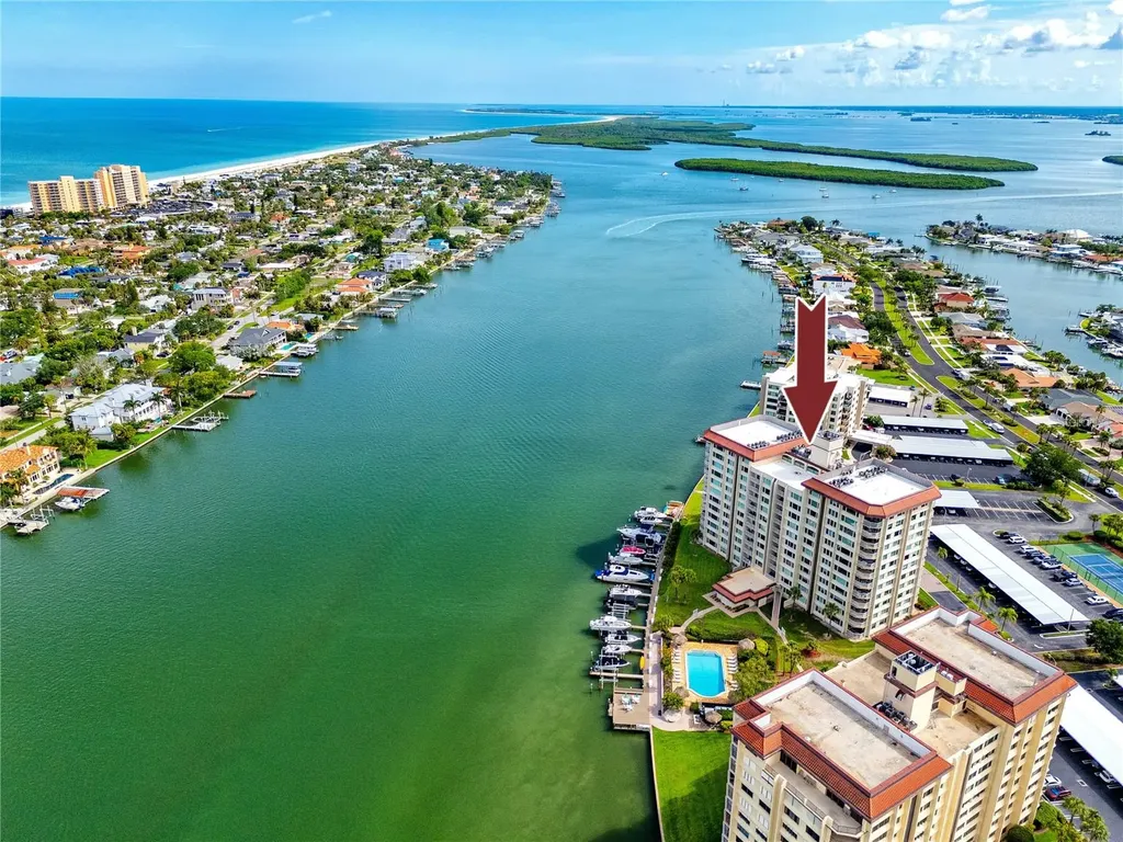 736 Island Way Clearwater Beach FL 33767