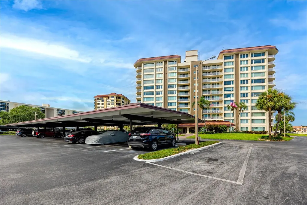 736 Island Way Clearwater Beach FL 33767